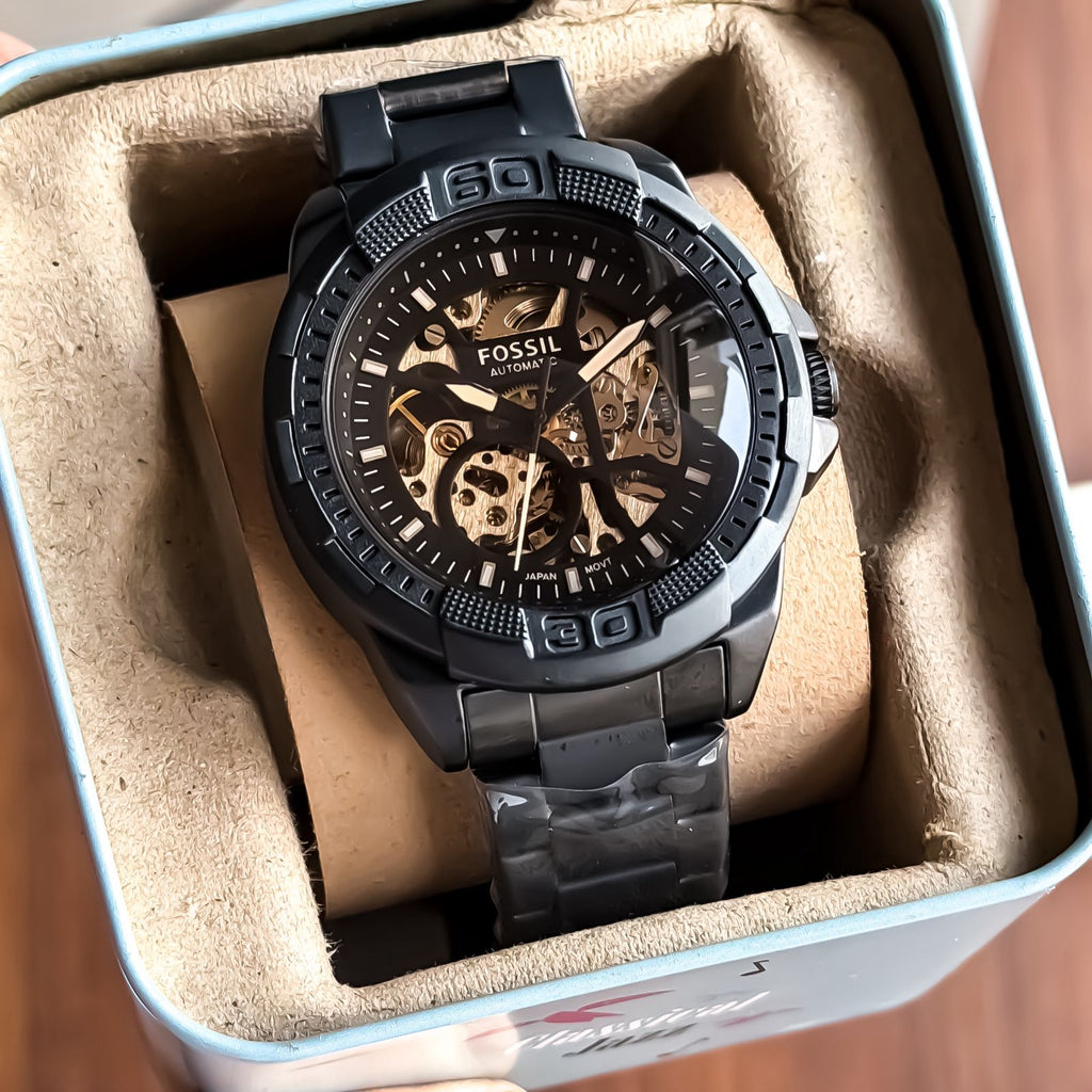 FOSSIL SKELETON SPORTS