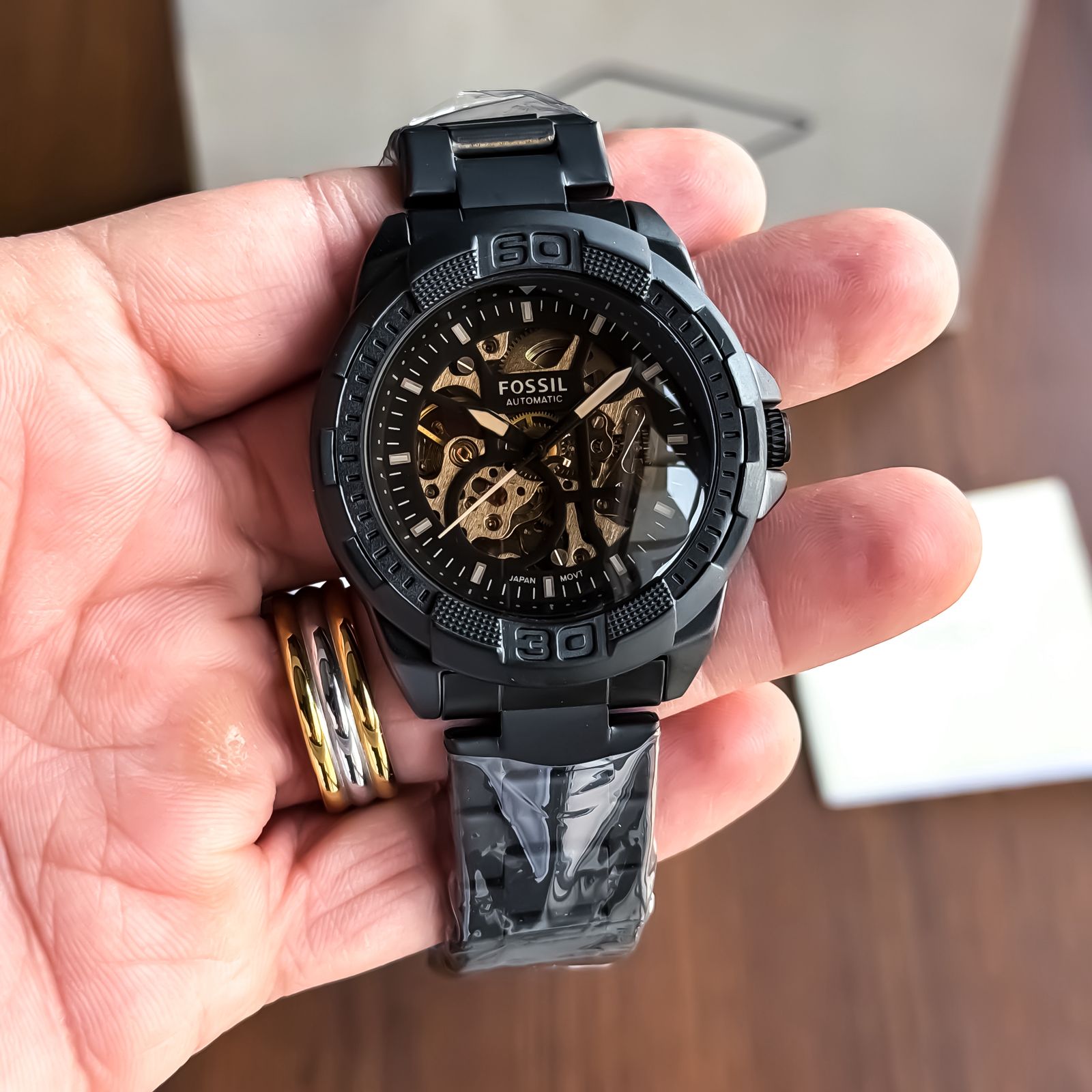 FOSSIL SKELETON SPORTS